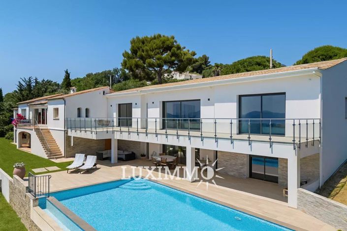 Image No.1-6 Bed House for sale