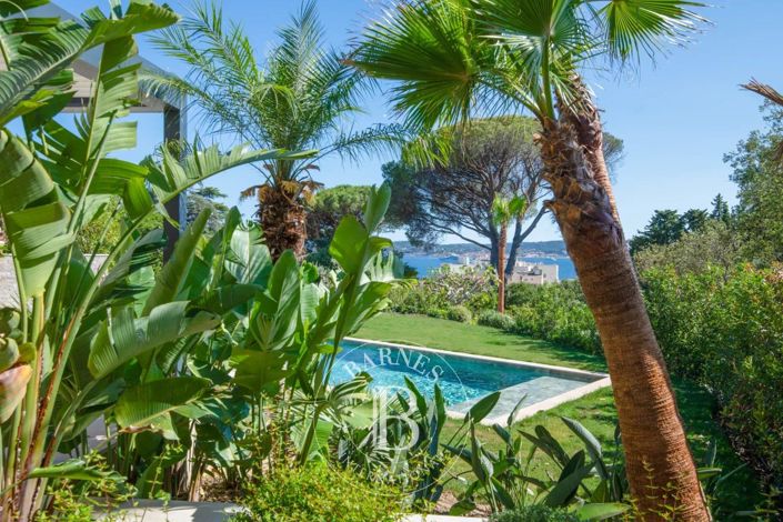 Image No.7-5 Bed House for sale