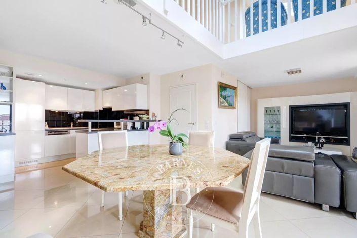 Image No.9-3 Bed Apartment for sale