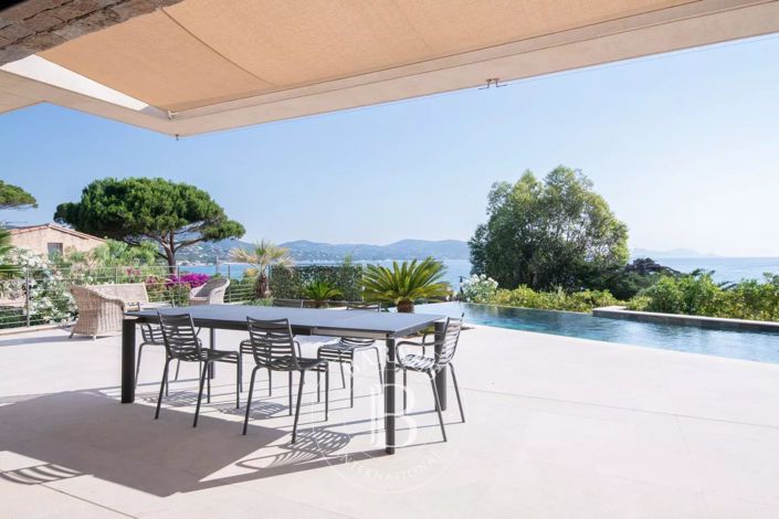 Image No.4-5 Bed House for sale