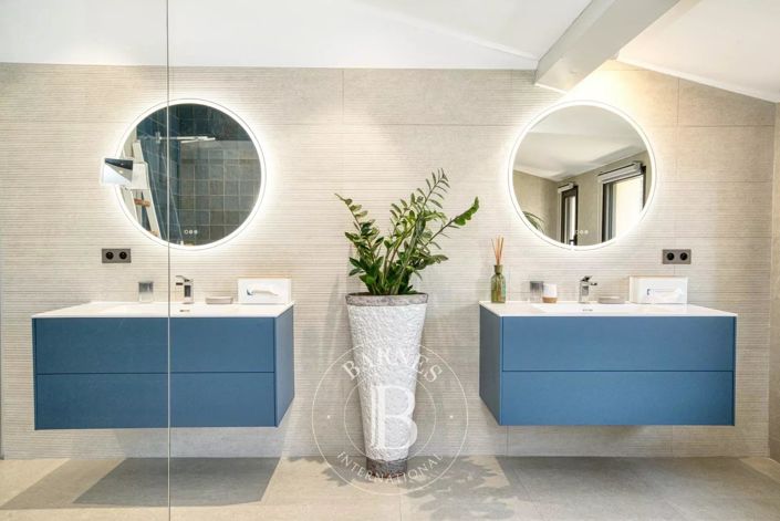 Image No.6-House for sale