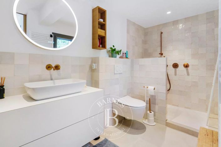 Image No.15-3 Bed House for sale