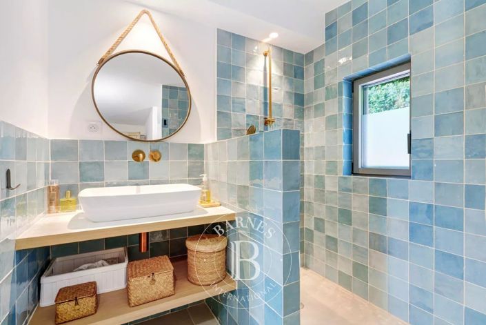 Image No.19-3 Bed House for sale