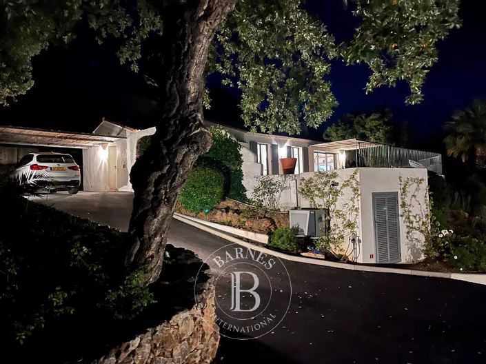 Image No.2-3 Bed House for sale