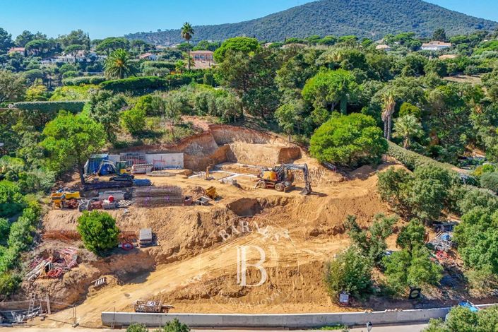 Image No.7-5 Bed House for sale