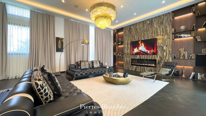 Image No.2-3 Bed House for sale