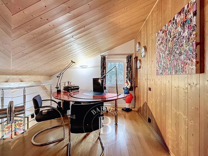 Image No.12-4 Bed House for sale