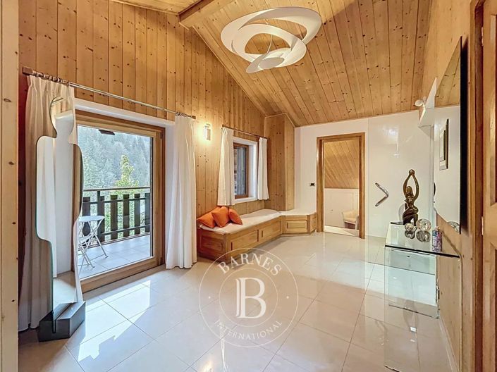 Image No.16-4 Bed House for sale