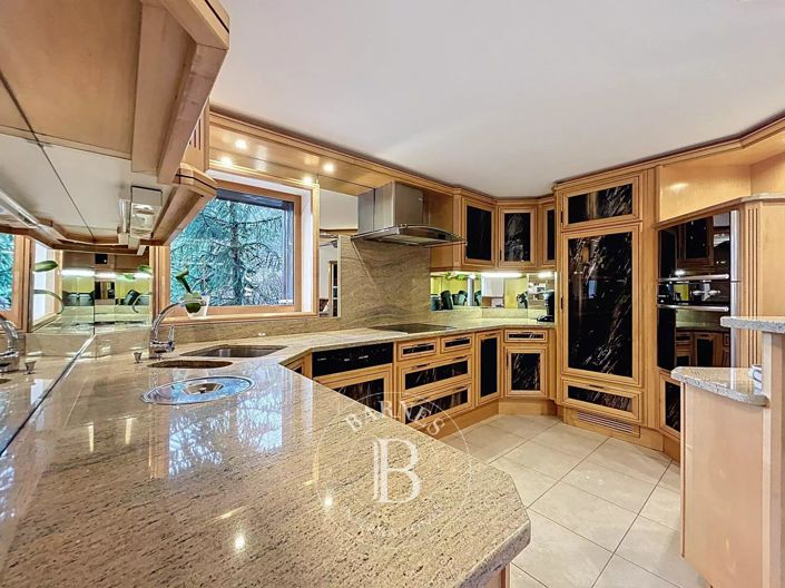 Image No.5-4 Bed House for sale