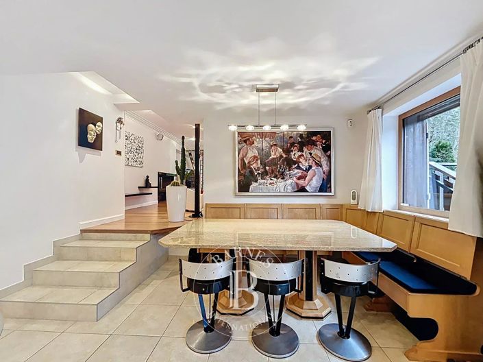 Image No.6-4 Bed House for sale