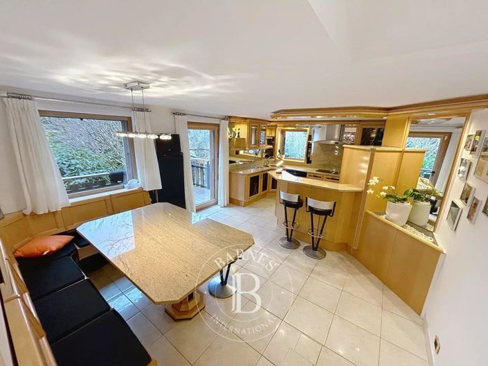 Image No.7-4 Bed House for sale