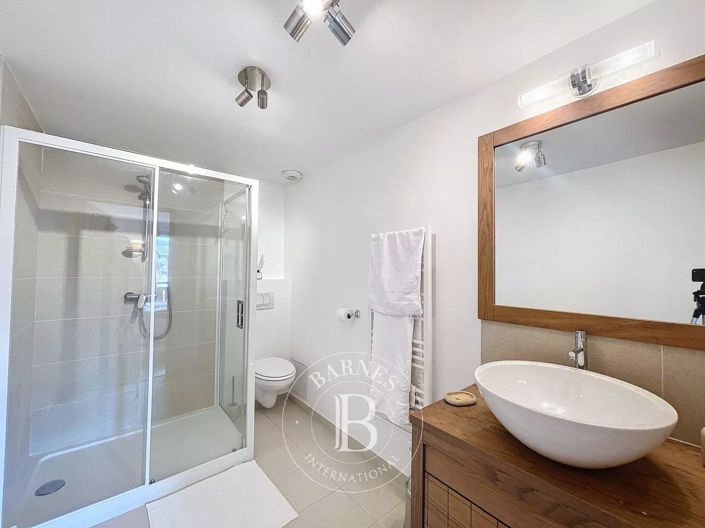 Image No.17-3 Bed Apartment for sale