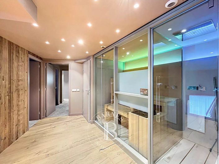 Image No.16-6 Bed Apartment for sale