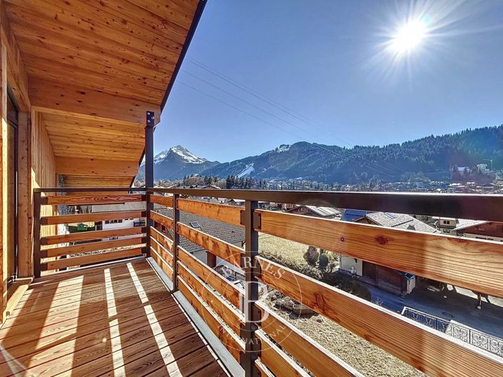 Image No.19-6 Bed House for sale