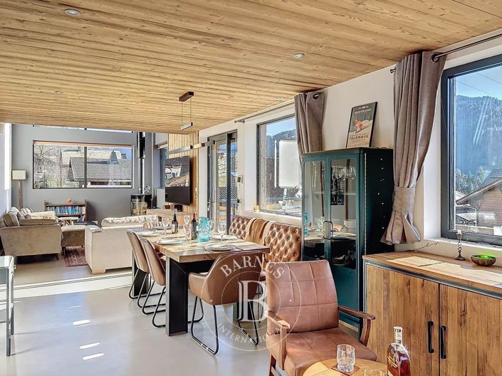 Image No.4-6 Bed House for sale