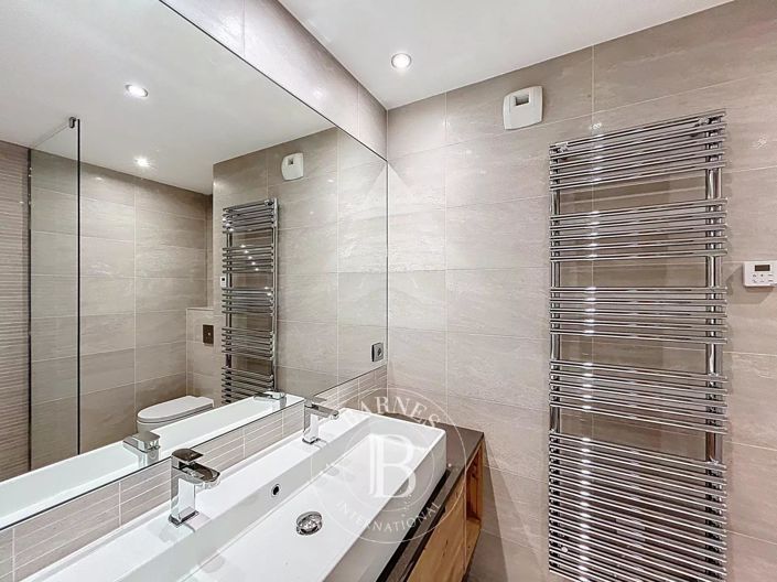 Image No.35-5 Bed Apartment for sale