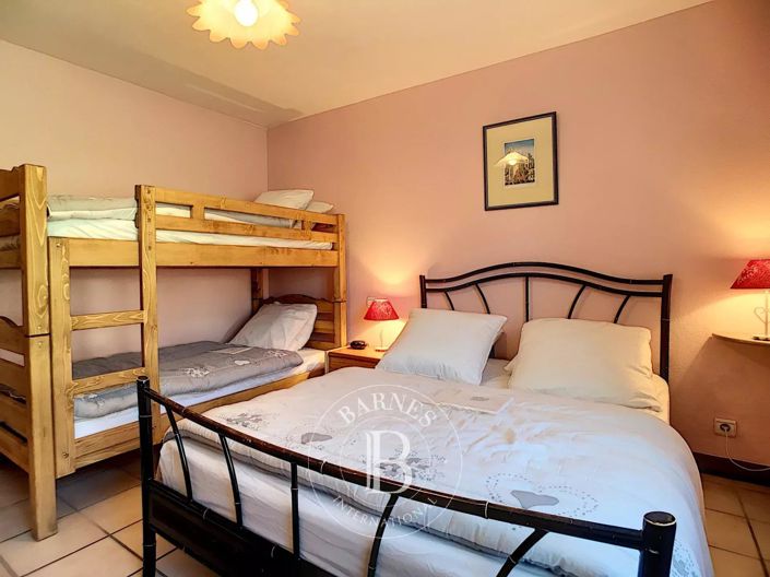 Image No.12-3 Bed Apartment for sale