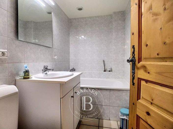 Image No.14-3 Bed Apartment for sale