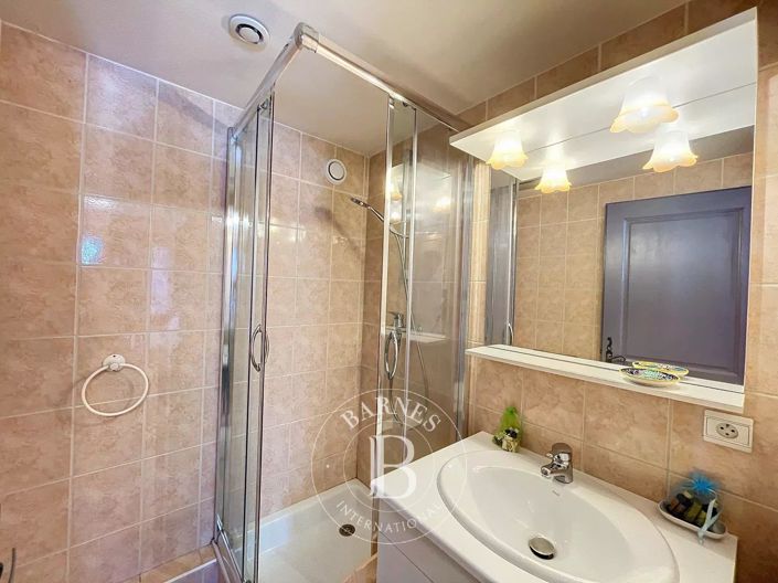 Image No.12-3 Bed Apartment for sale