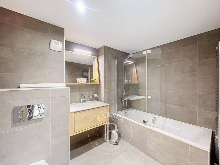 Image No.22-5 Bed Apartment for sale