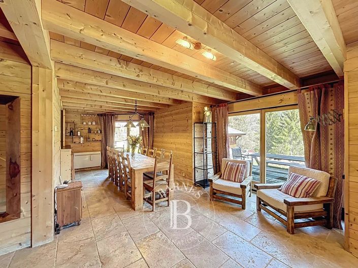 Image No.11-5 Bed House for sale