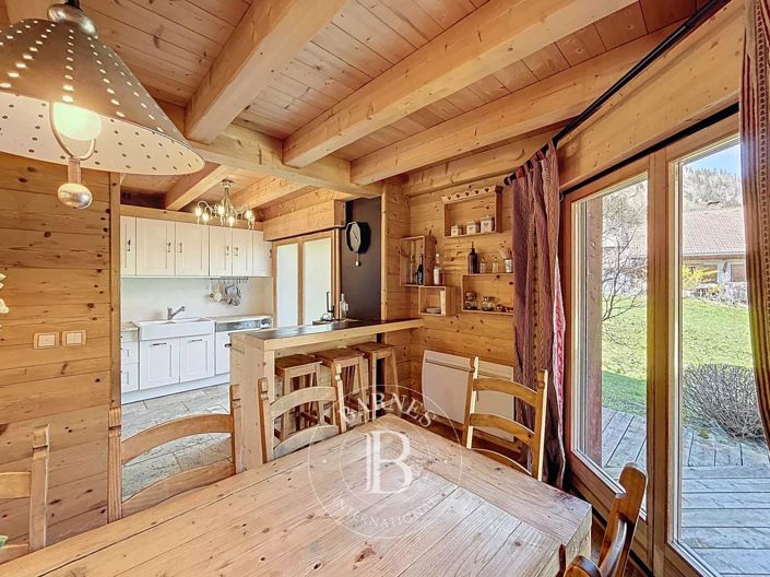 Image No.12-5 Bed House for sale