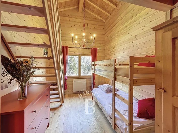 Image No.20-5 Bed House for sale