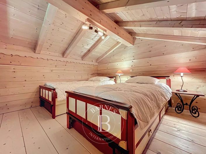 Image No.22-5 Bed House for sale