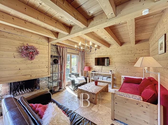 Image No.6-5 Bed House for sale