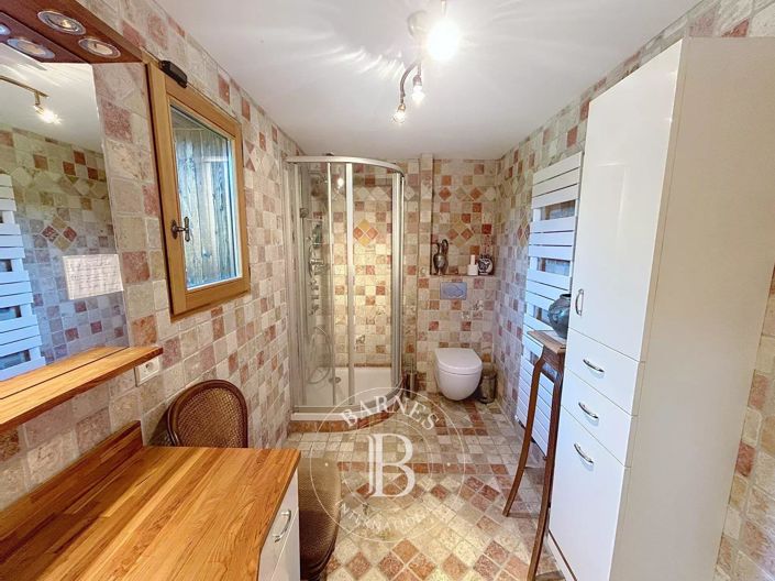 Image No.17-4 Bed House for sale