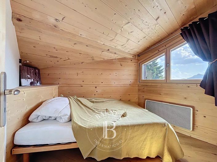 Image No.14-6 Bed House for sale