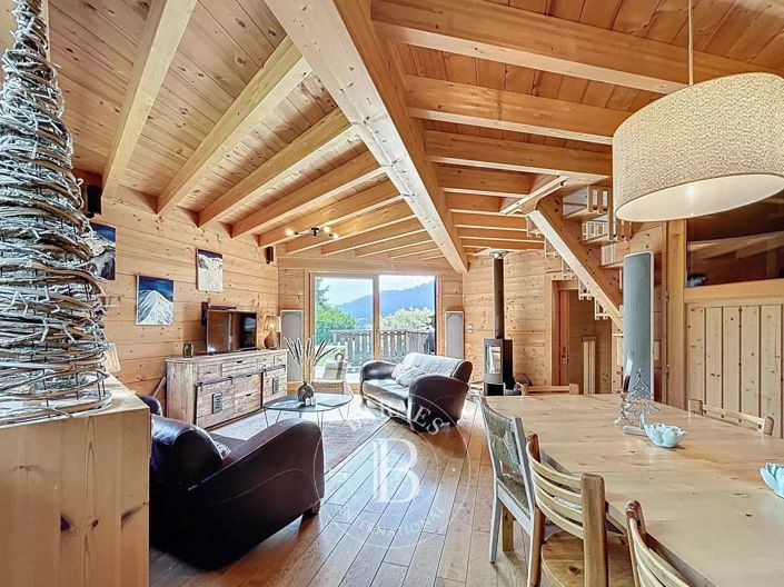 Image No.2-6 Bed House for sale