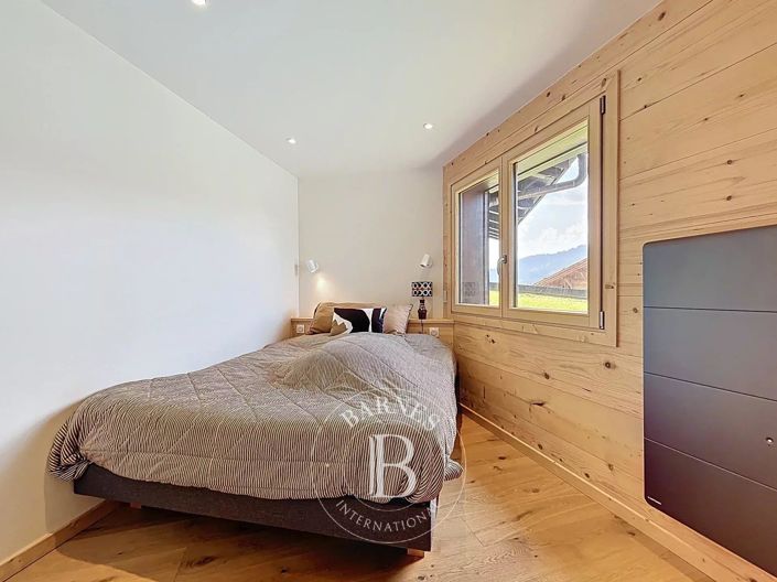 Image No.21-6 Bed House for sale