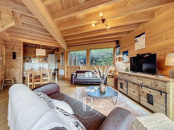 Image No.3-6 Bed House for sale