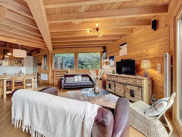 Image No.8-6 Bed House for sale