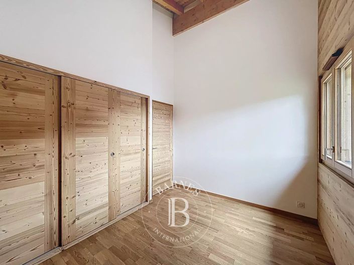 Image No.16-4 Bed Apartment for sale