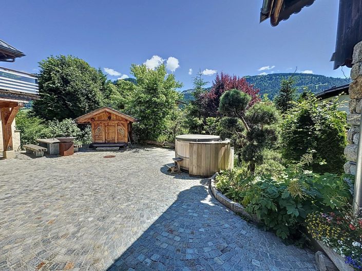 Image No.16-11 Bed House for sale