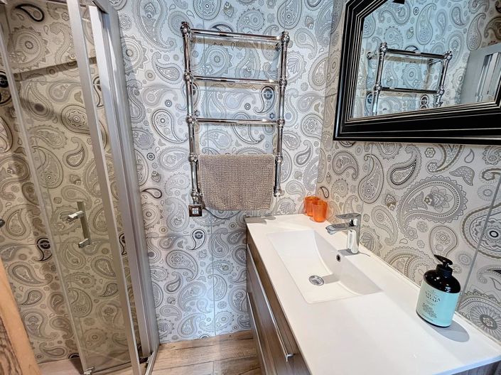 Image No.31-11 Bed House for sale