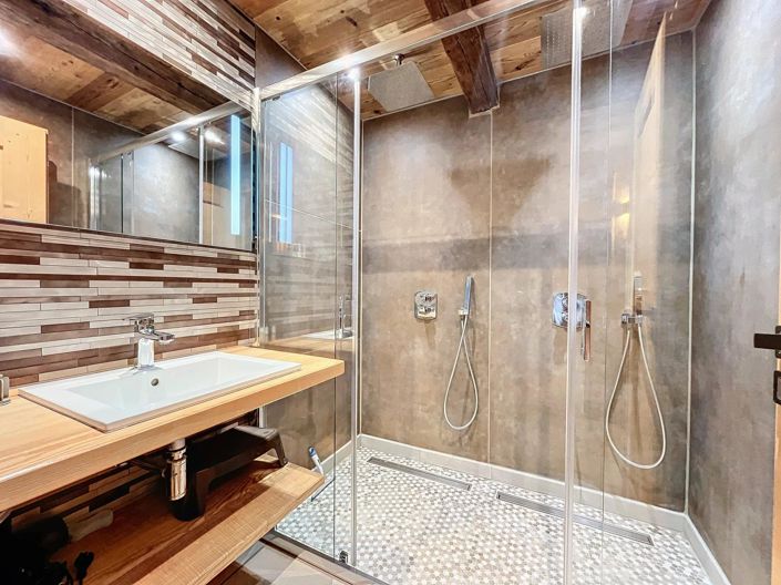 Image No.32-11 Bed House for sale