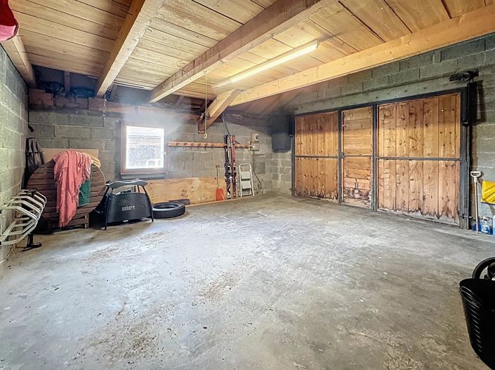 Image No.11-3 Bed House for sale