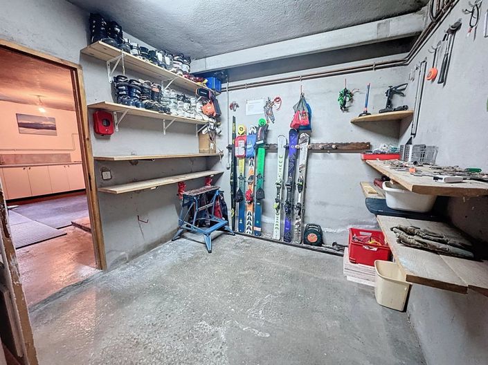 Image No.28-3 Bed House for sale