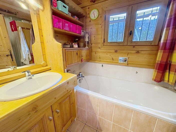 Image No.9-3 Bed House for sale