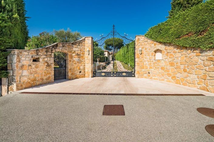 Image No.6-5 Bed House for sale