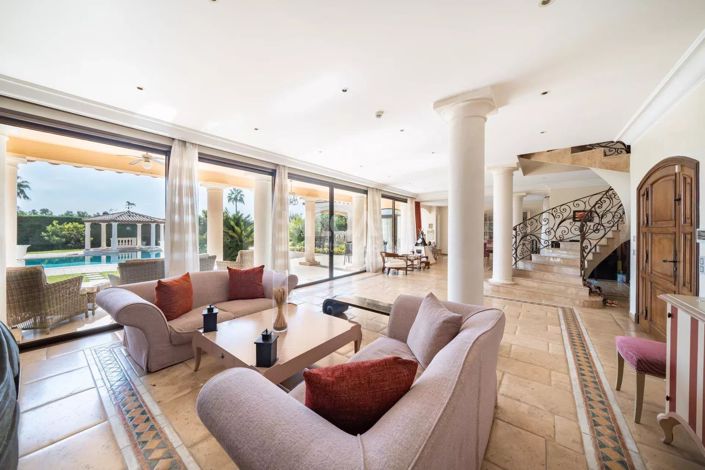 Image No.9-5 Bed House for sale