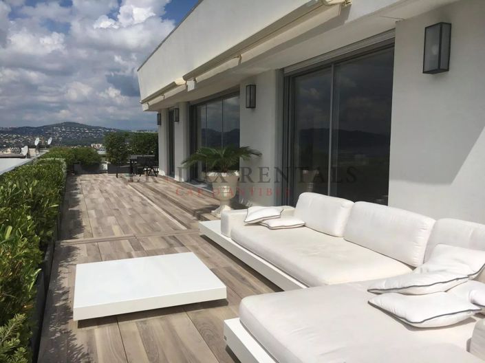 Image No.11-3 Bed Apartment for sale