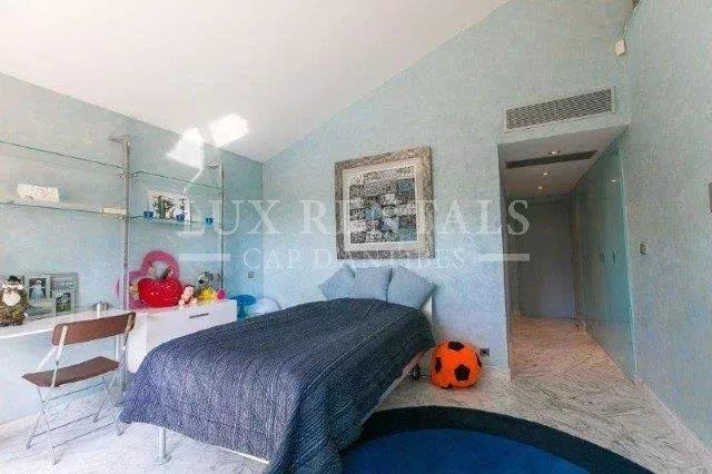 Image No.17-5 Bed House for sale