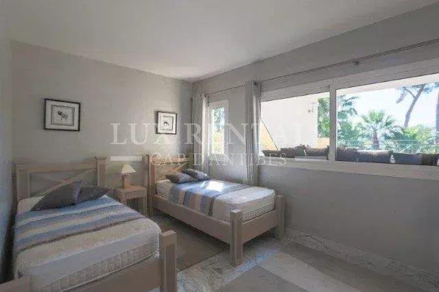 Image No.21-5 Bed House for sale