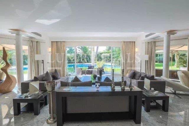 Image No.5-5 Bed House for sale