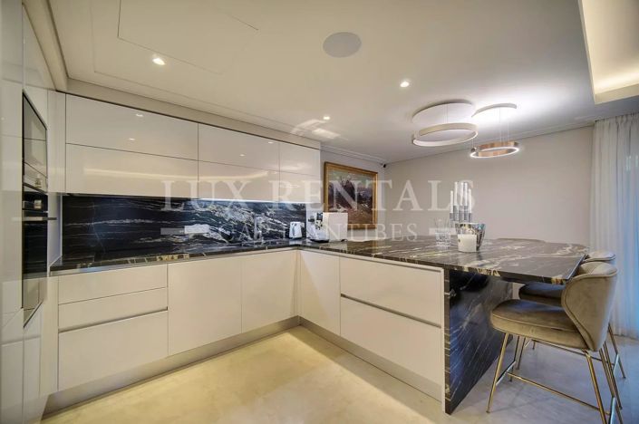 Image No.9-3 Bed Apartment for sale