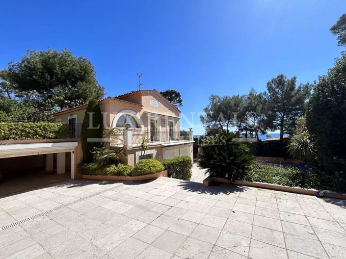 Image No.1-3 Bed House for sale